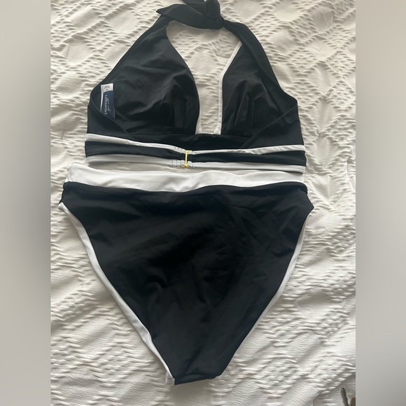 NWOT 2 piece swimsuit - Picture 6 of 8